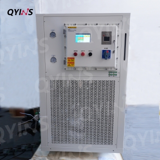 高低溫一體機(jī) 補(bǔ)液槽容積 100L 控溫： -30℃~200℃