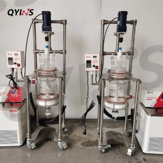 移動(dòng)式夾套全包玻璃固液分離過濾反應(yīng)釜5L