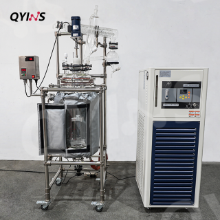 保溫設(shè)計(jì)雙層玻璃反應(yīng)釜20L、30L、50L、100L